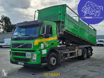 Camion benne Volvo