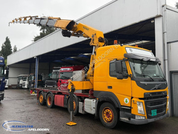 Camion grue Volvo
