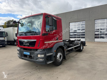 Camion polybenne MAN