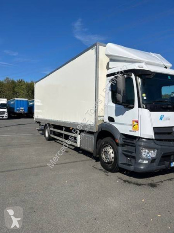 Camion fourgon polyfond Mercedes