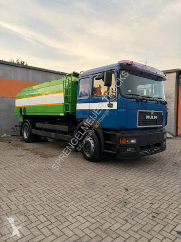 Camion citerne MAN