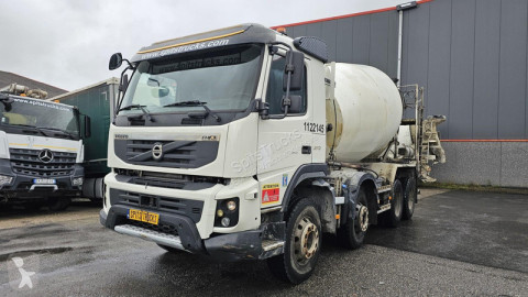 Camion béton toupie / Malaxeur Volvo