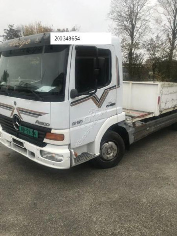 Camion plateau ridelles Mercedes