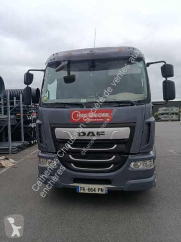Camion grue DAF