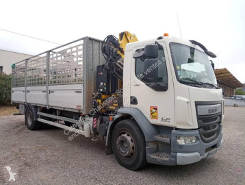 Camion grue DAF