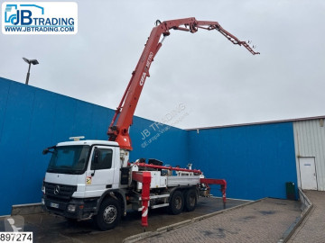 Camion béton malaxeur + pompe Mercedes