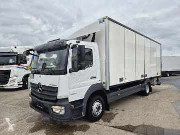 Camion fourgon Mercedes
