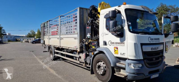 Camion plateau DAF