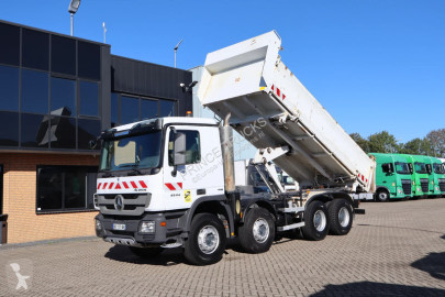 Camion benne Mercedes