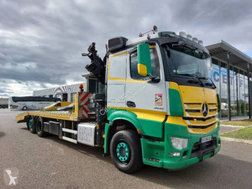 Camion porte engins Mercedes