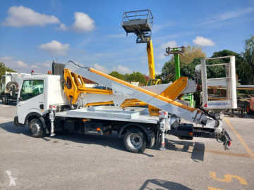 Camion nacelle Renault