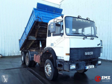 Camion benne Iveco