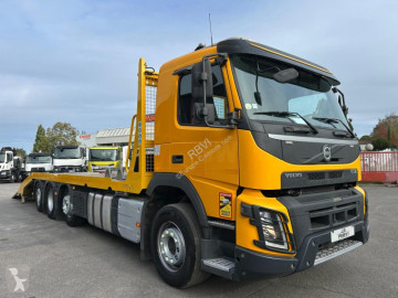Camion porte engins Volvo