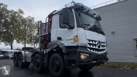 New Mercedes hook arm system truck