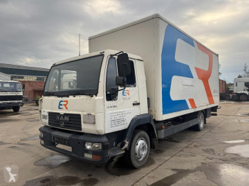 Camion fourgon MAN