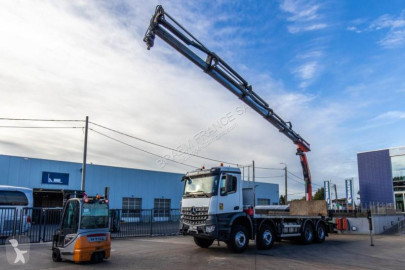 Camion grue standard Mercedes
