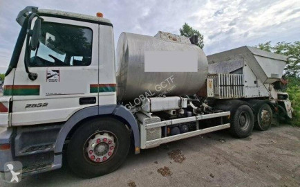 Camion plateau Mercedes