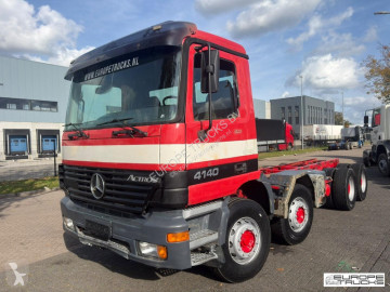 Camion châssis Mercedes