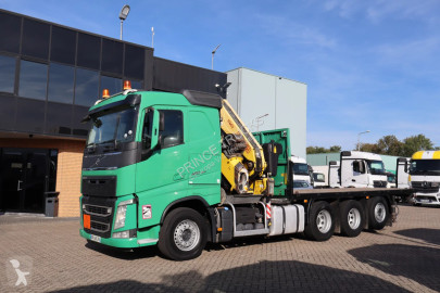 Camion grue Volvo