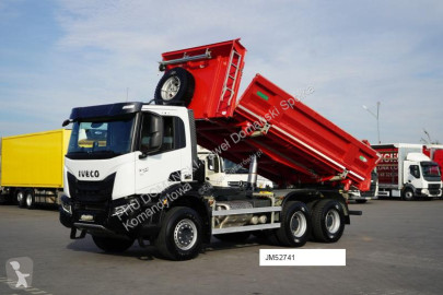 Camion benne Iveco