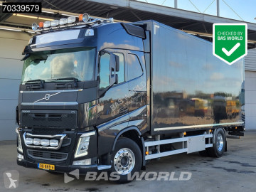 Camion fourgon Volvo