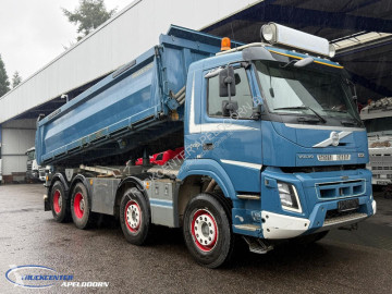 Camion tri-benne Volvo