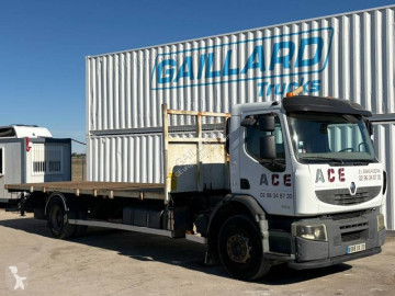 Renault standard flatbed truck