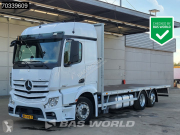 Camion plateau Mercedes