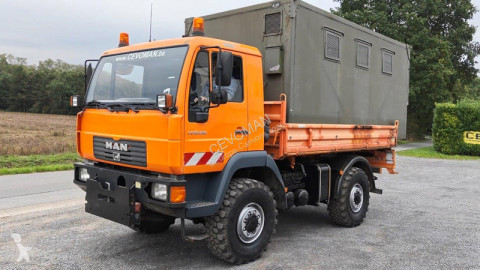 Camion benne MAN