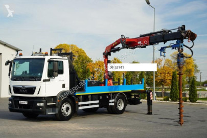 Camion foreuse MAN