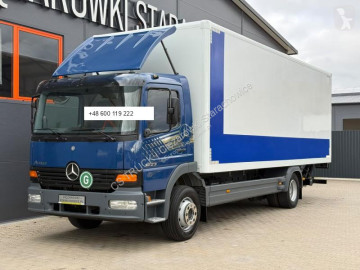 Camion fourgon Mercedes