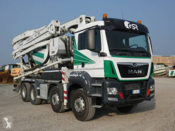 Camion béton malaxeur + pompe MAN