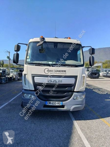 DAF flatbed truck