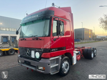 Mercedes chassis truck