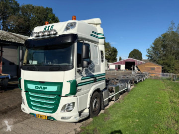 DAF box truck