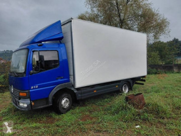 Mercedes box truck