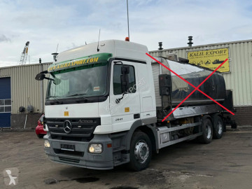 Mercedes chassis truck