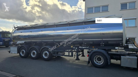 Tanker truck