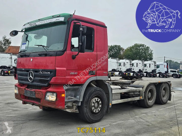 Mercedes hook arm system truck