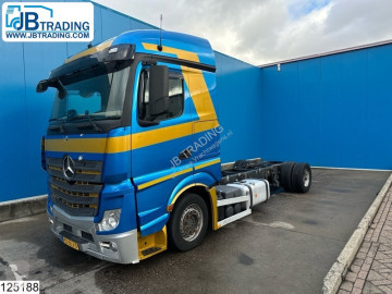 Mercedes chassis truck
