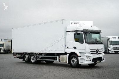 Mercedes box truck
