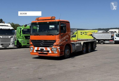 Mercedes hook arm system truck