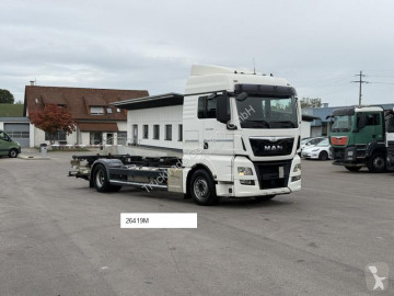 MAN container truck