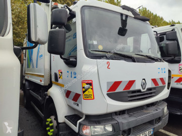 Renault waste collection truck