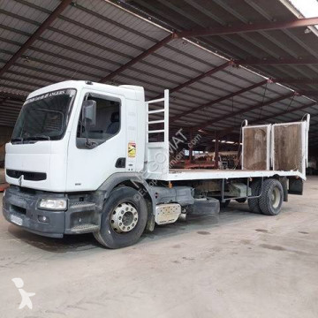 Renault heavy equipment transport truck