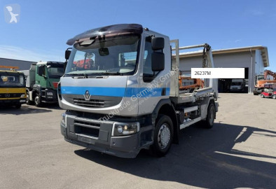 Renault skip truck
