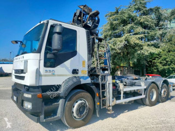 Iveco Stralis 330 truck