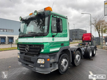 Mercedes chassis truck