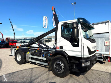 Iveco Eurocargo 180E32 truck