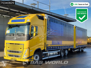 Volvo tautliner truck